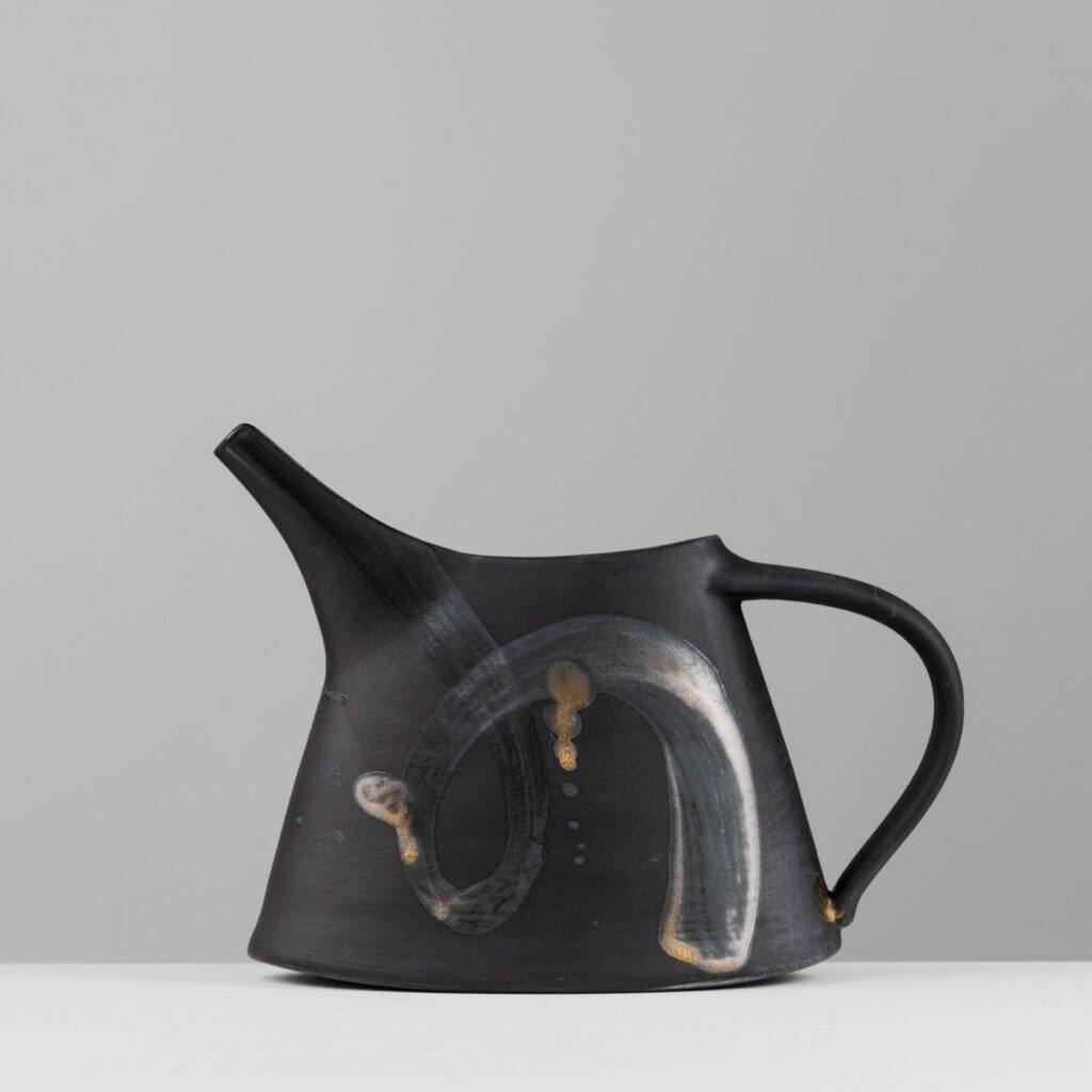 3.T.Thom_.black-jug-gold-splash-9f4e20dd938ae26b707ba99004a42ade